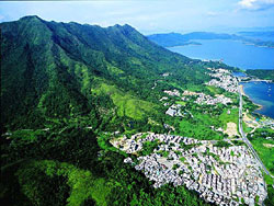 八 仙 嶺 山 脈