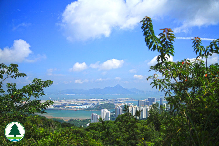 Overlooking Tung Chung from Tei Tong Tsai Country Trail