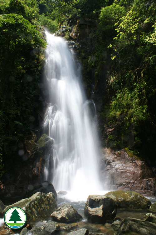 Ng Tung Chai Waterfall