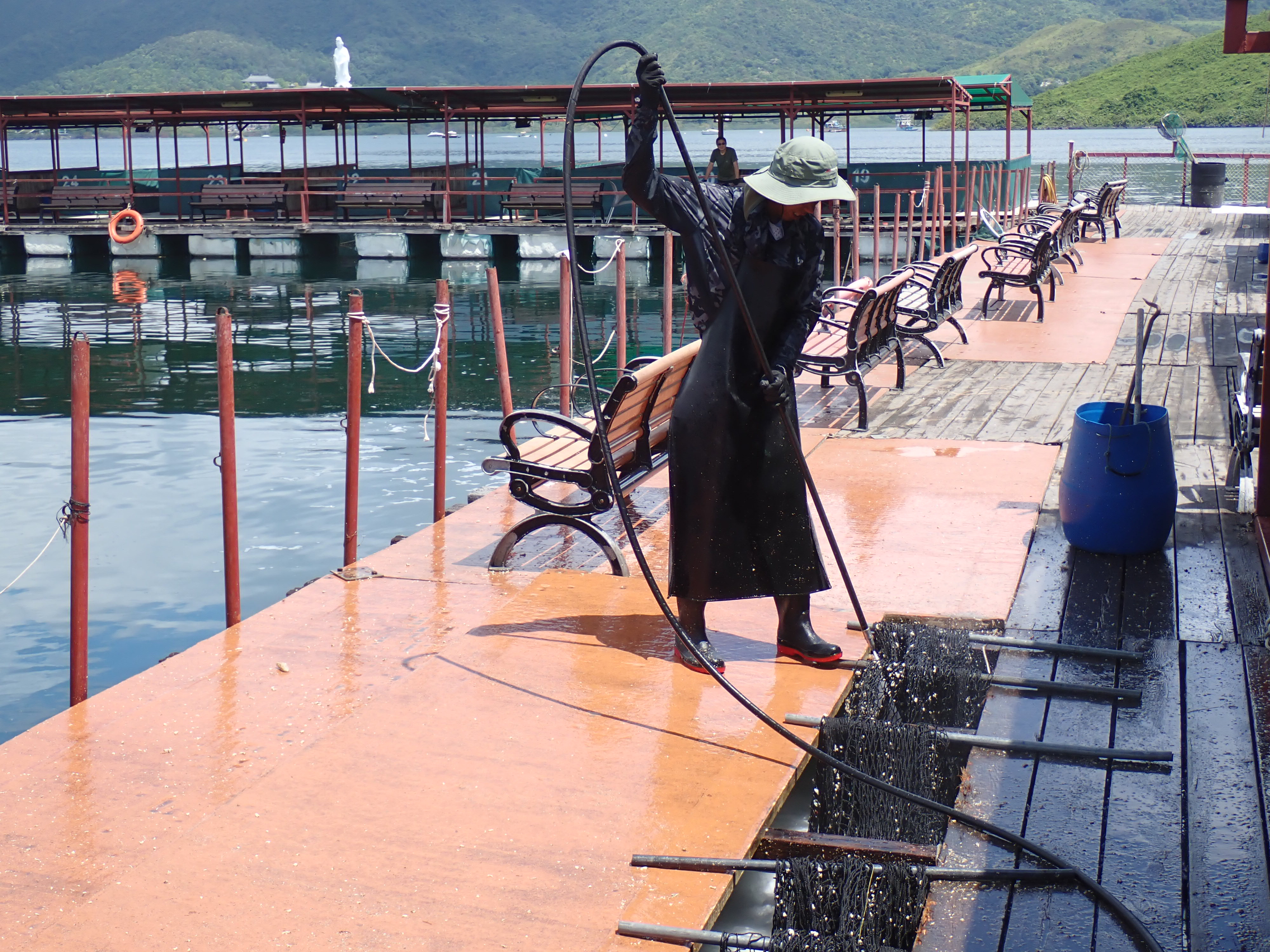 Leisure Fishing on Mariculture Rafts 2