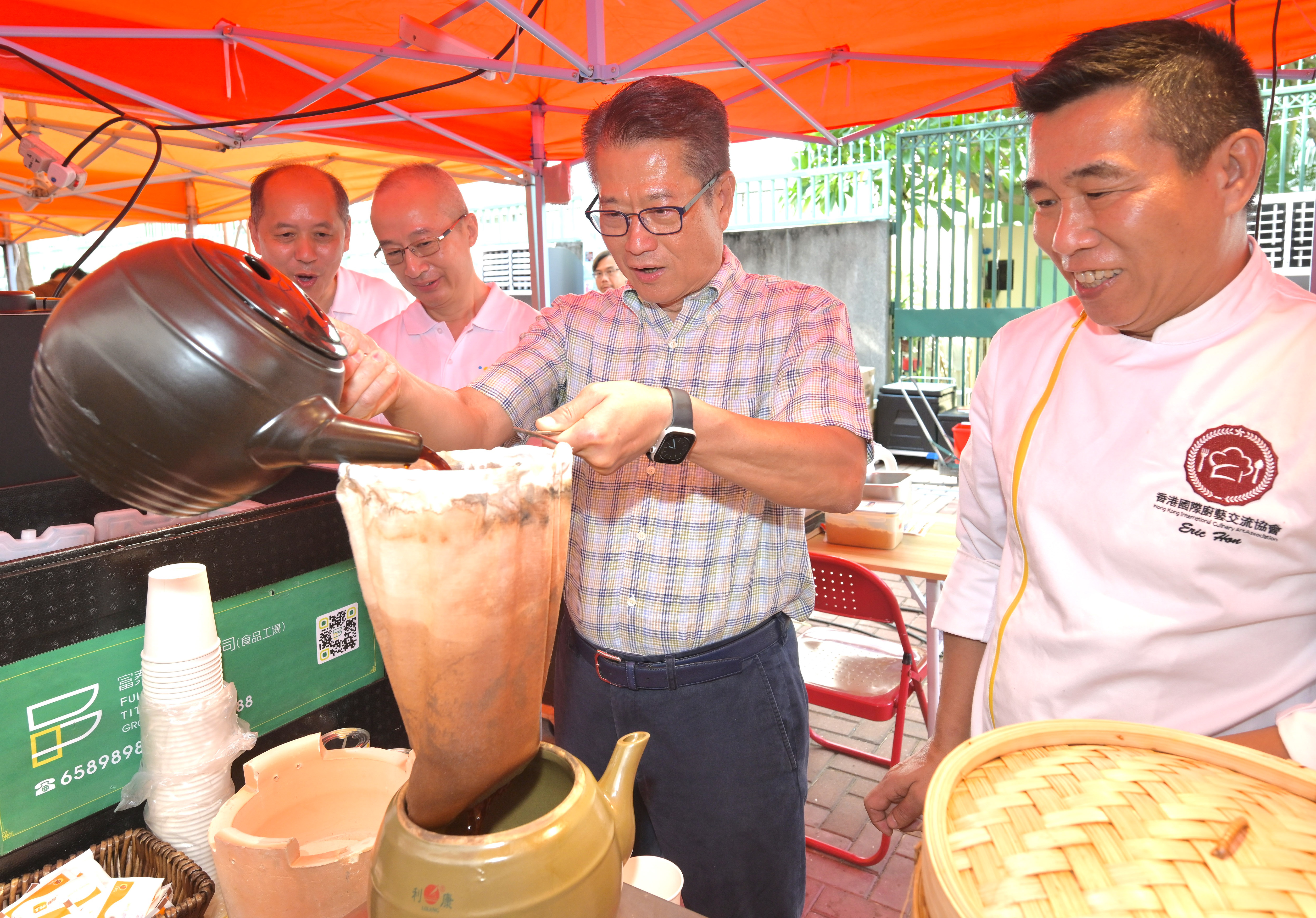 FS officiates at opening ceremony of Happy Hong Kong: National Day Celebration Carnival at Yuen Long FarmKet (4)