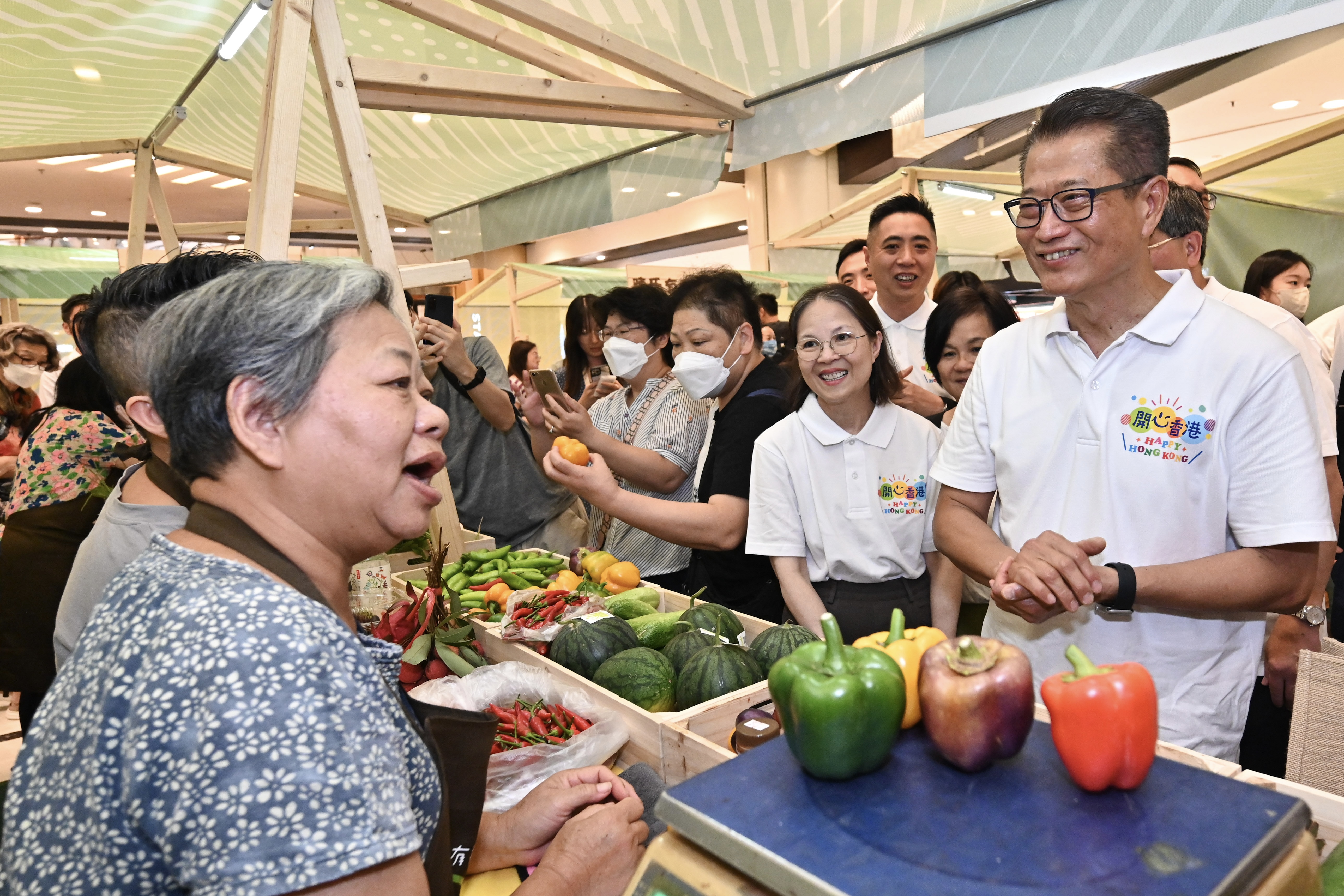 財政司司長出席「開心香港漁農嘉年華：2023本地有機西瓜節」開幕典禮（六）